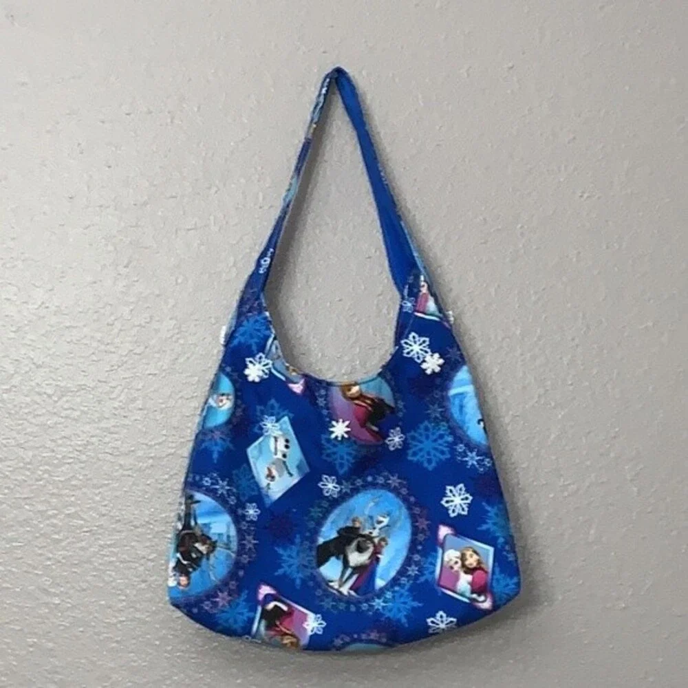 Frozen print Girl bag With snow buttons unbranded